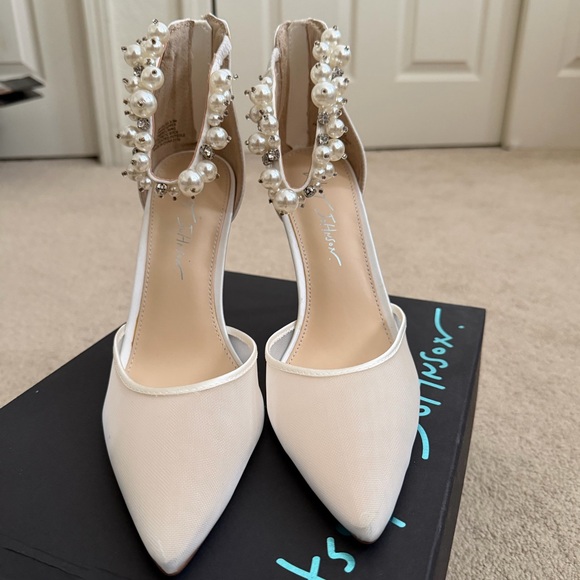 Betsey Johnson Pearl Ankle Strap Pumps - Picture 2 of 7